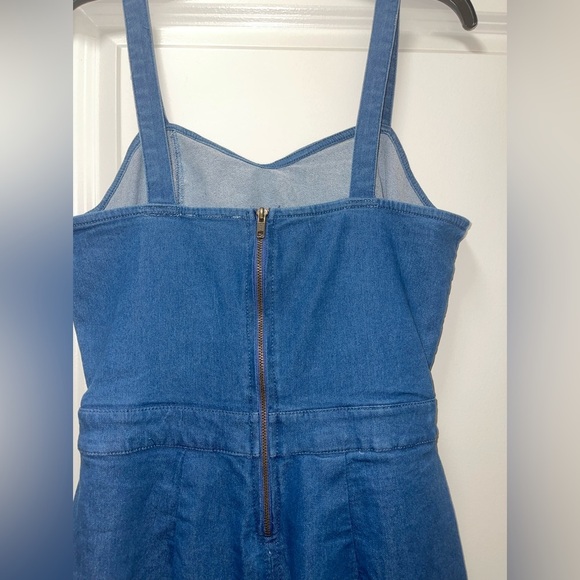 NWT $50R Derek Heart Denim Jumpsuit With Front Cutout . - Picture 5 of 10